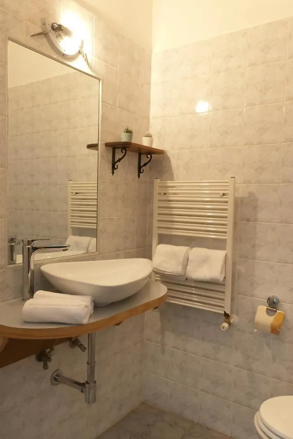 Pepe'S Place - Re Di Roma Guest house